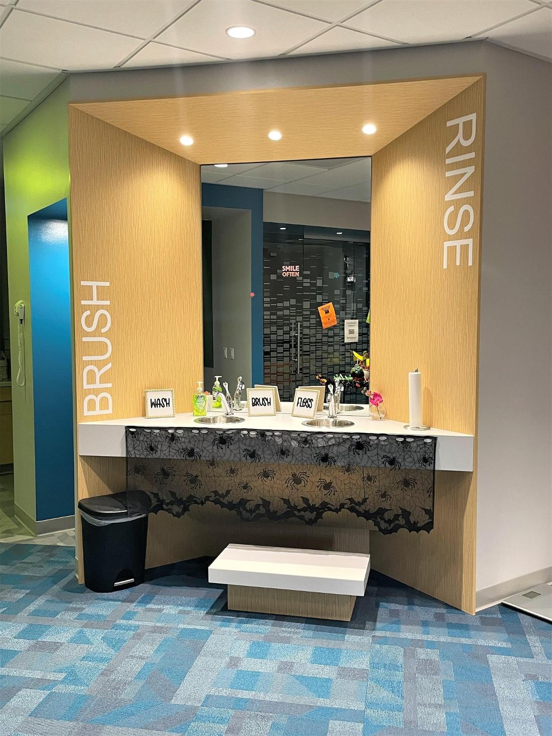 Rinse and Brush Station